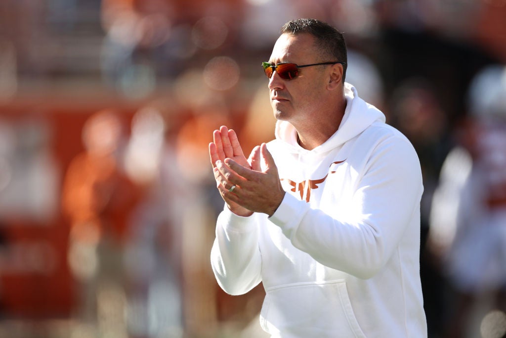 同时调整了 同时调整了