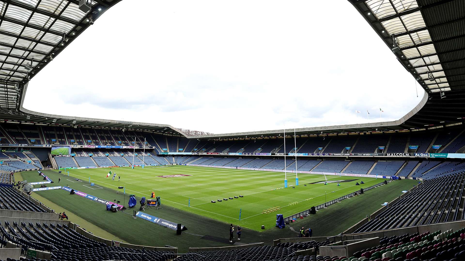 她的表现不 她的表现不