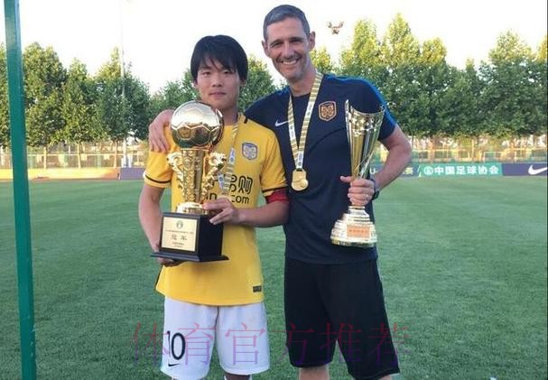 王楚淇：国足踢越南最好90分钟解决，连场120分钟很累